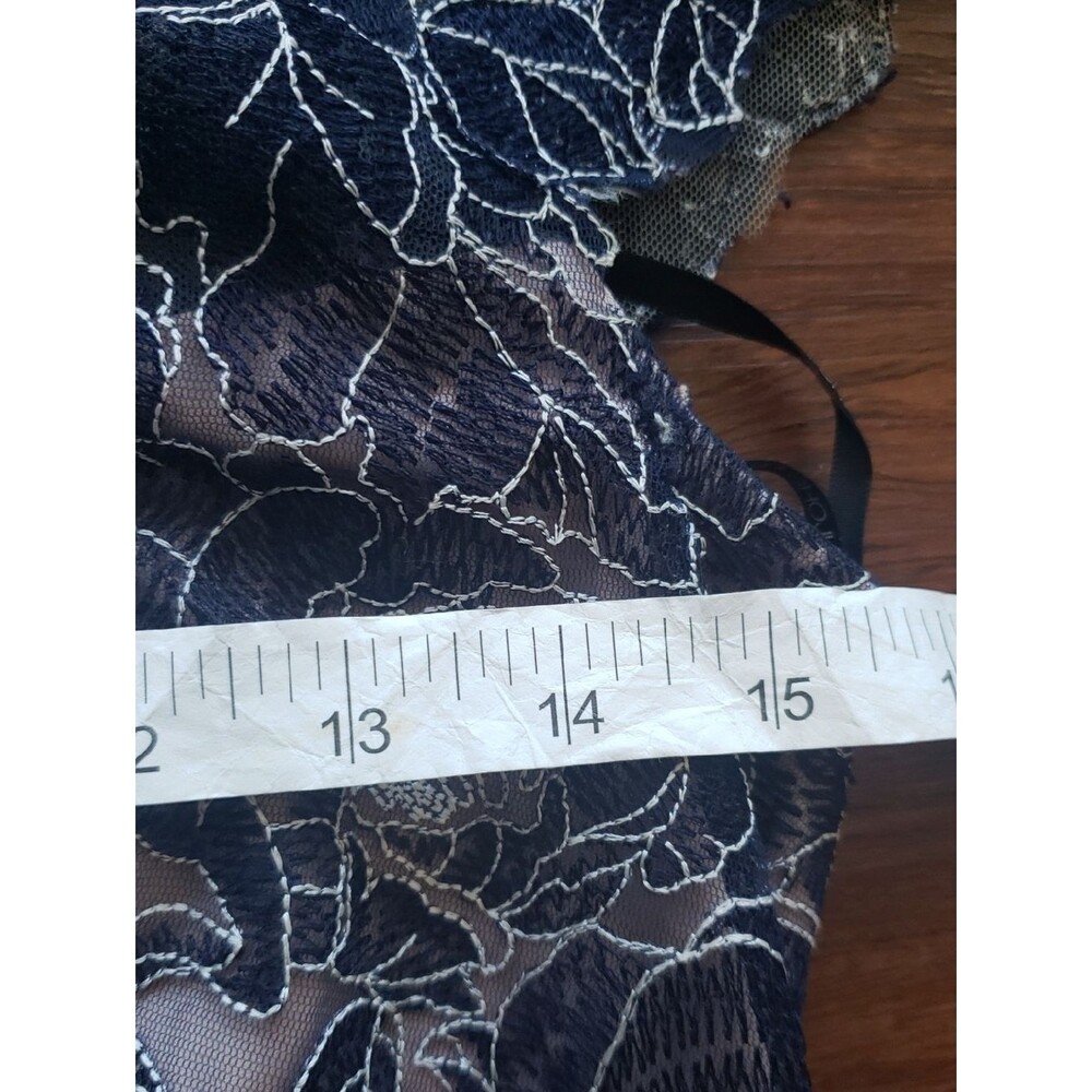 Tadashi Shoji Navy Cream Floral Lace Dress Size 6P Romantic Feminine Trendy - Picture 4 of 8